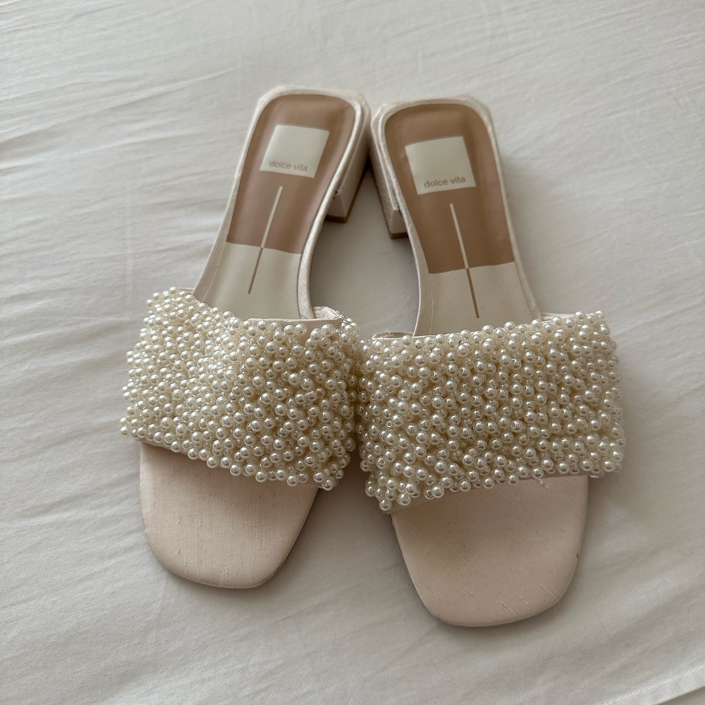 Dolce Vita Pearl Sandals | Size 9